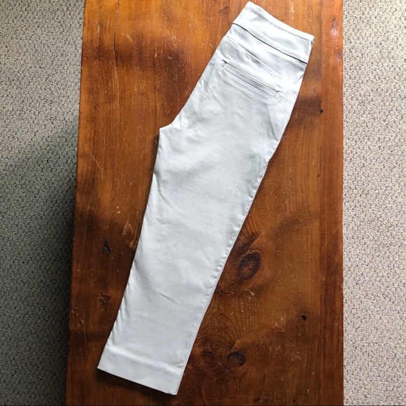 NWOT RW & Co Capris - Picture 2 of 5